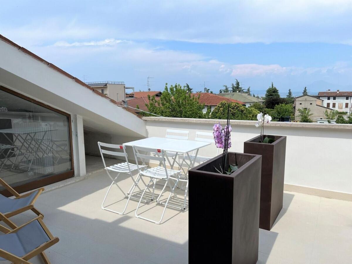 Attico Lilium Lägenhet Peschiera del Garda Exteriör bild